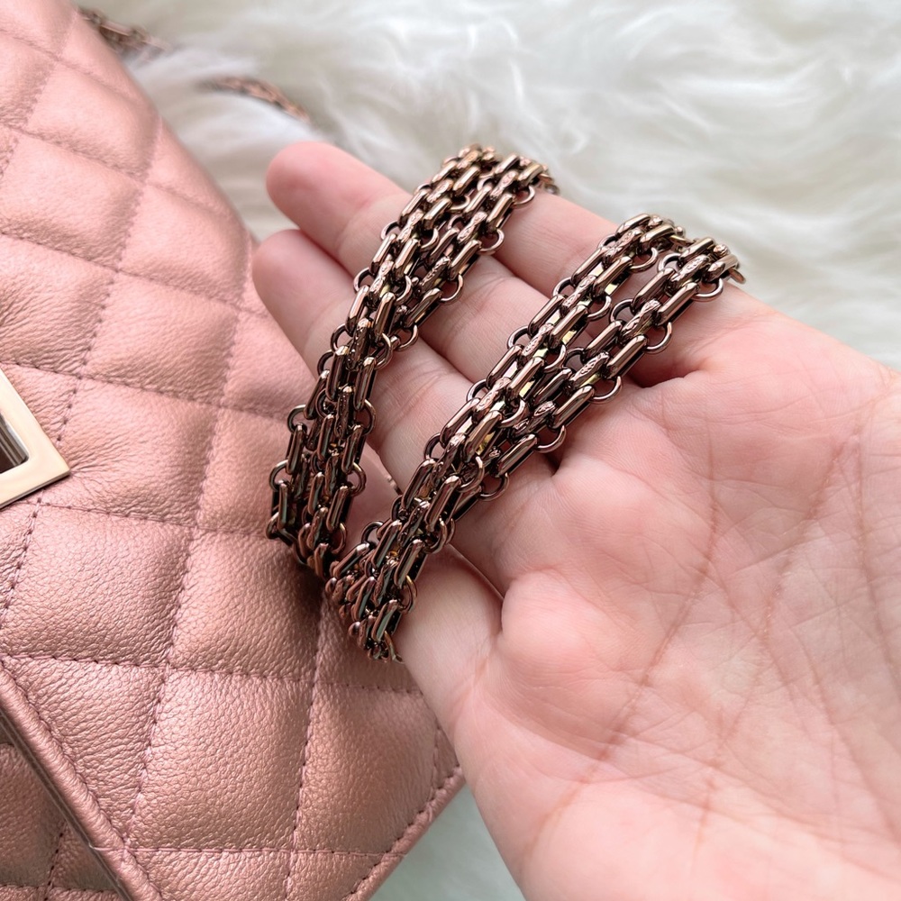 Chanel | 21A Metallic Rose Gold Wallet on Chain - Picture 7 of 7